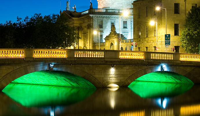 Four-Courts-night-reflections-bdo